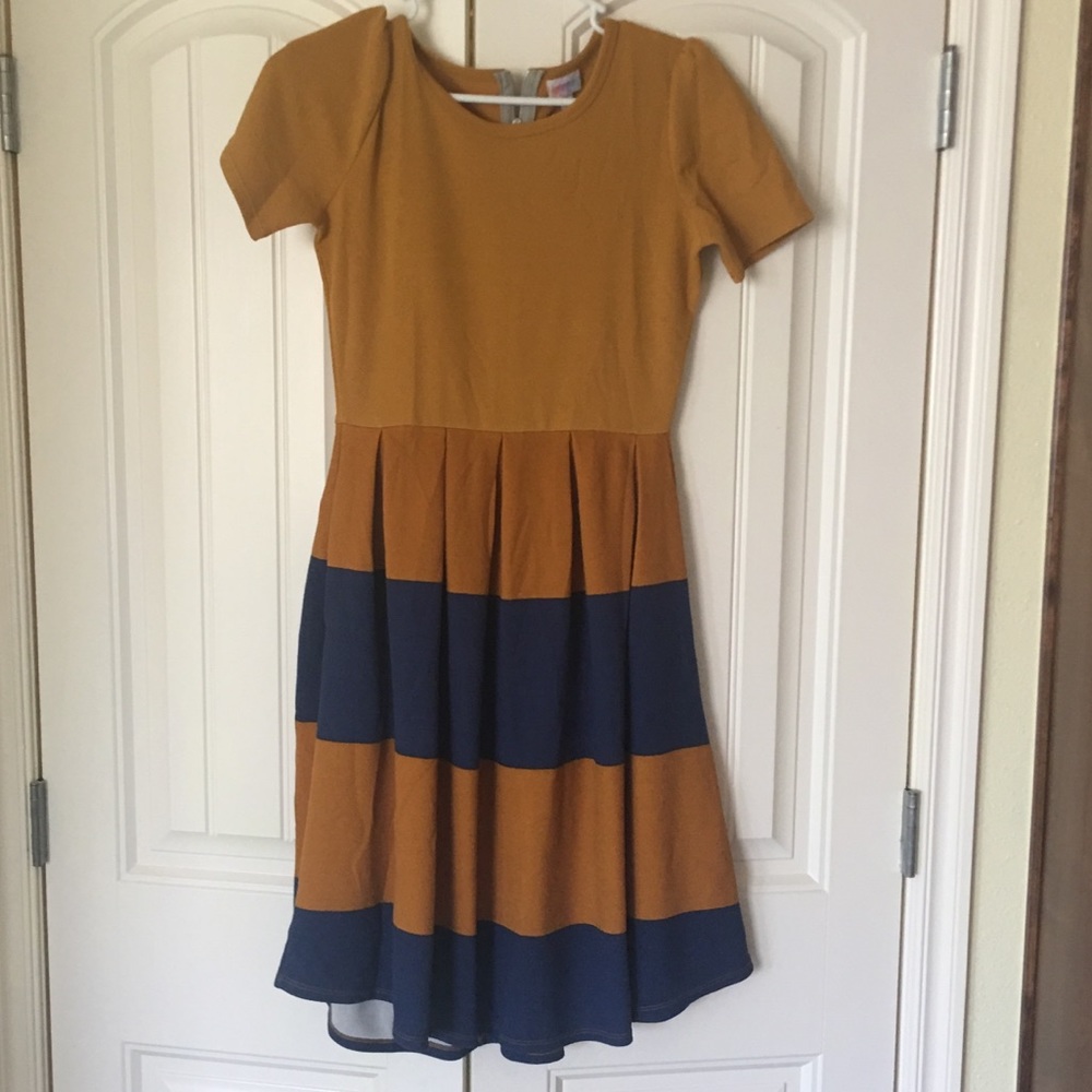 Three tone LuLaRoe Amelia dress